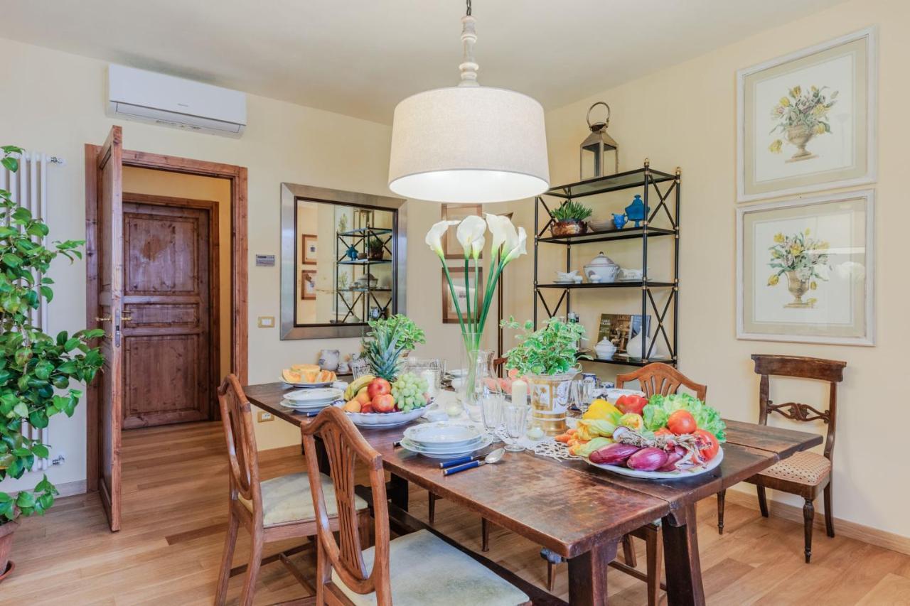 Villa Bassotta, A Charming Cottage ルッカ エクステリア 写真