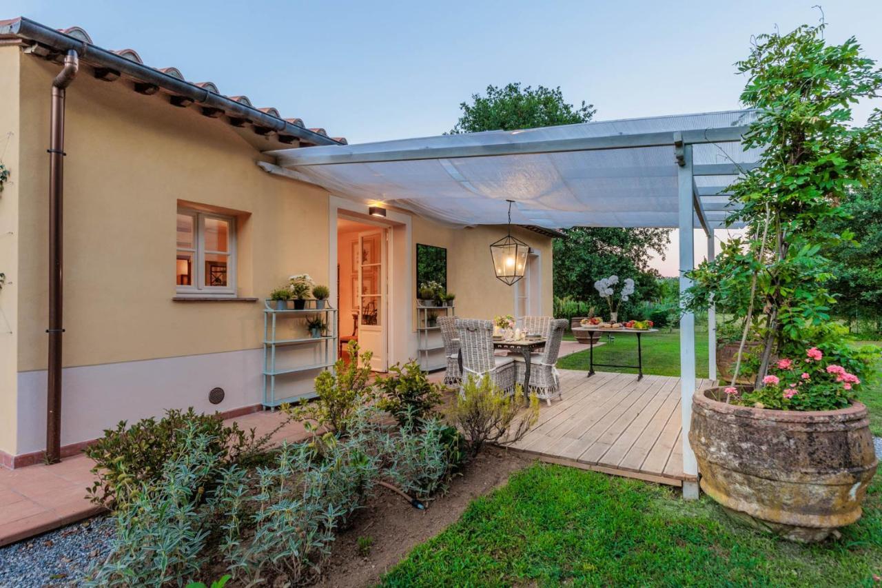 Villa Bassotta, A Charming Cottage ルッカ エクステリア 写真