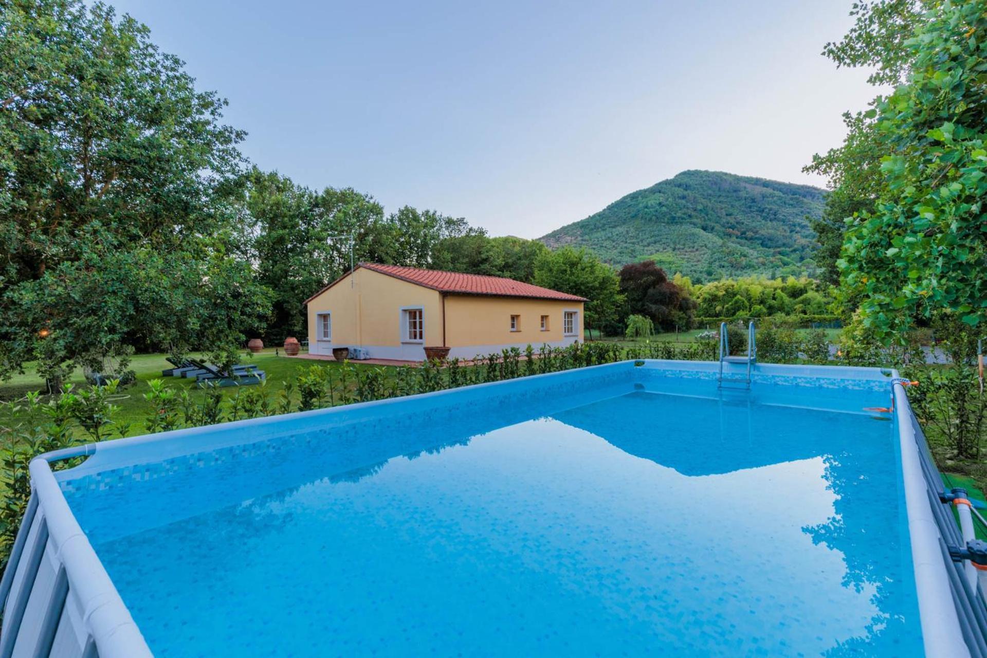 Villa Bassotta, A Charming Cottage ルッカ エクステリア 写真