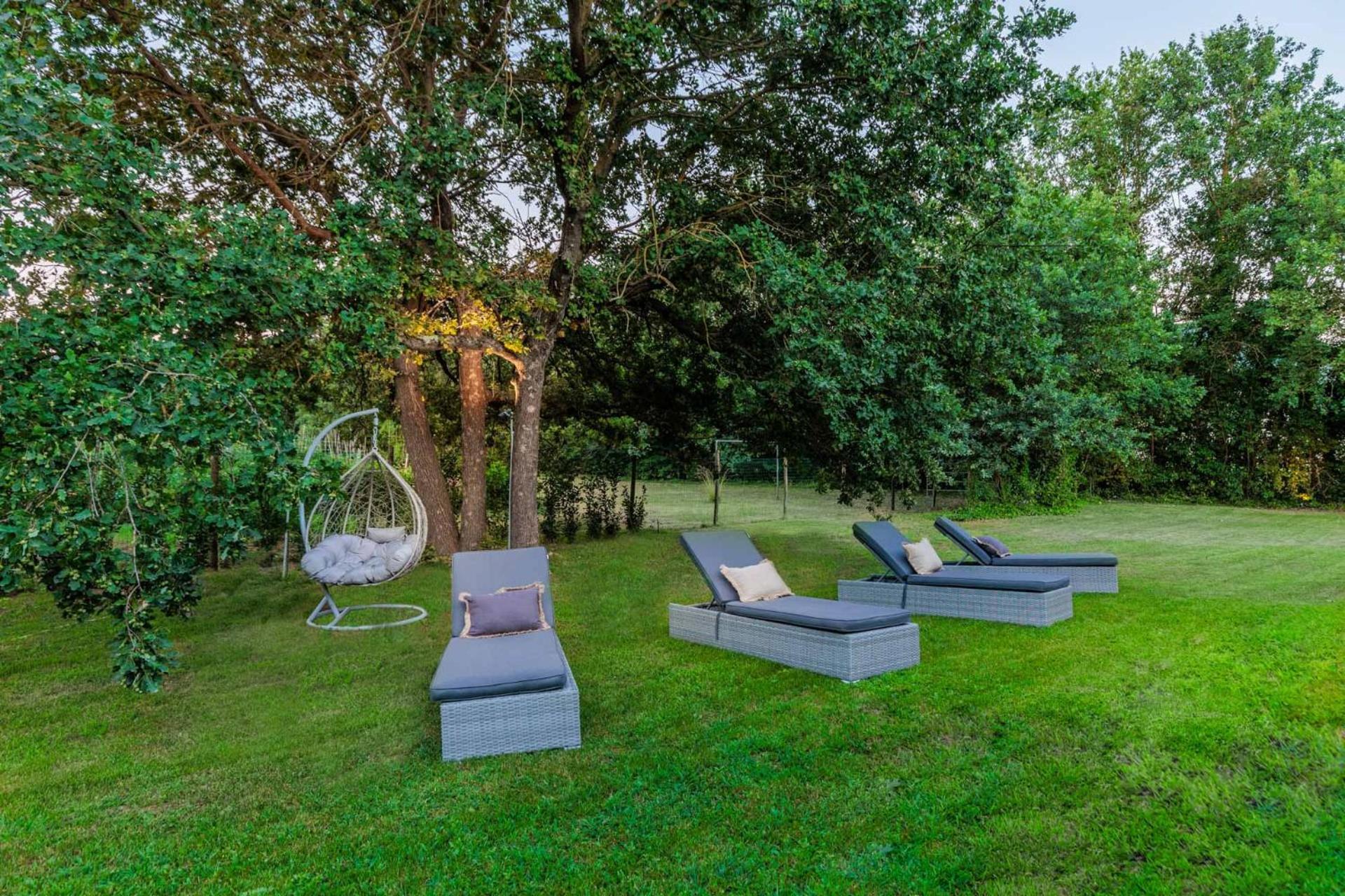 Villa Bassotta, A Charming Cottage ルッカ エクステリア 写真